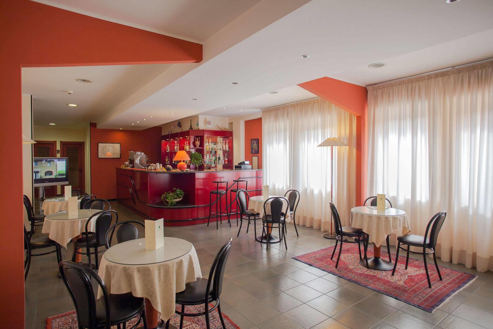 Hotel Quadrifoglio Cagliari Exterior photo